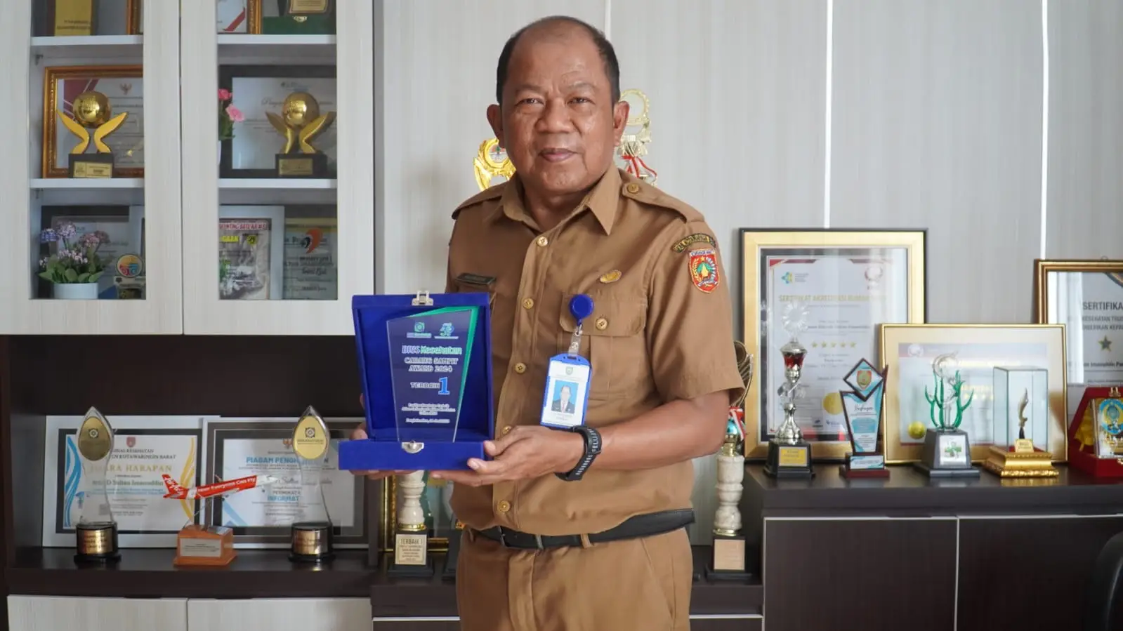 Bersama Buana Varia Komputama RSUD Sultan Imanuddin Raih Penghargaan Faskes Terb ...